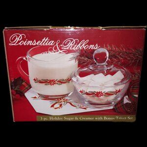 VINTAGE POINSETTIA & RIBBONS 3 PC HOLIDAY SUGAR W/LID CREAMER & BONUS TRIVET NWT